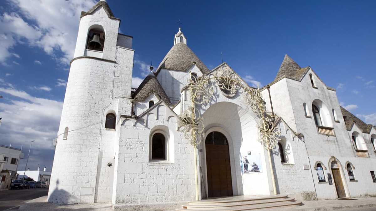 Chiesa di Sant’Antonio trullo: architettura unica ad Alberobello