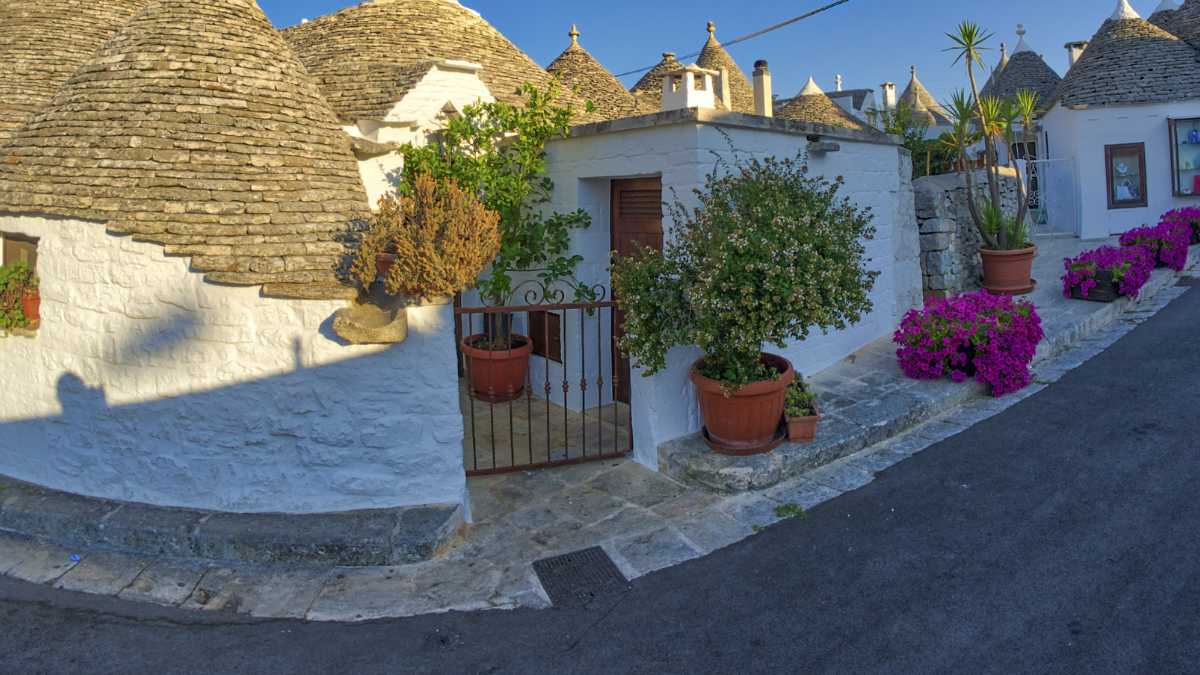 Interno del Trullo Sovrano ad Alberobello: cosa aspettarsi